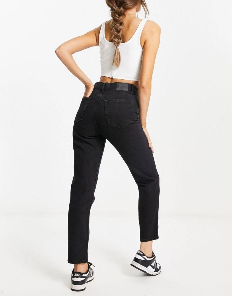 Pull&Bear Pull&Bear high waisted mom jean in black 2