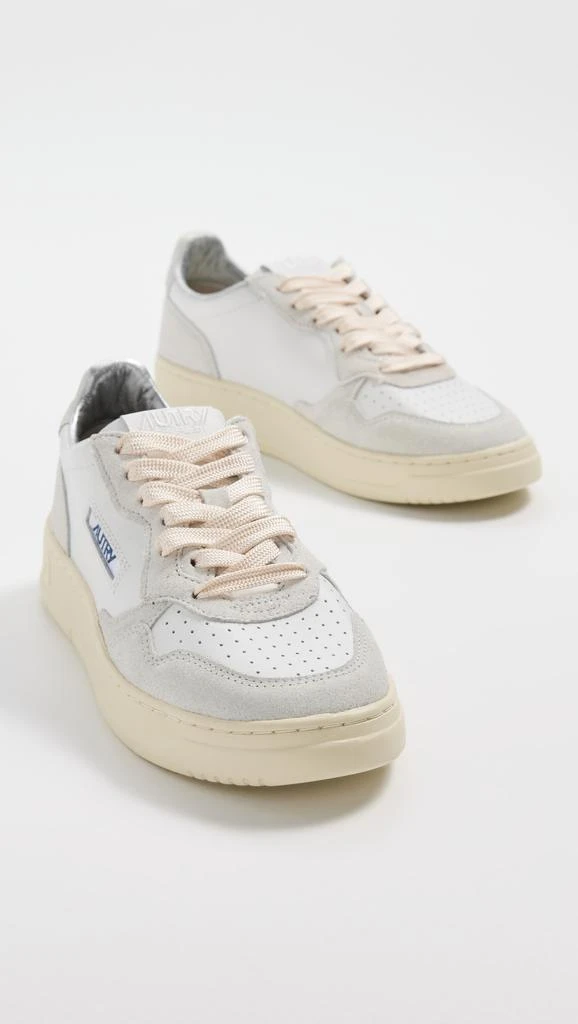 Autry Medalist Low Sneakers 4