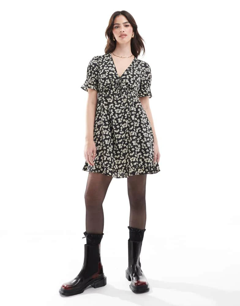 Wednesday's Girl Wednesday's Girl flutter sleeve floral print mini dress in black and white 1