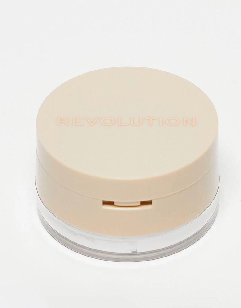 Revolution Revolution IRL Soft Focus 2 in 1 Powder Translucent 1