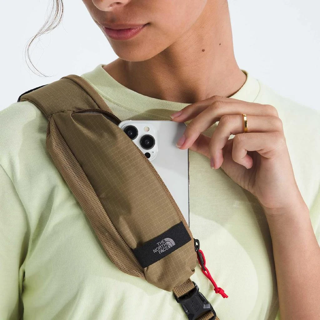 The North Face The North Face Borealis Sling Bag - Crossbody Bag, Water Repellent, Adjustable Strap, Multiple Compartments, White Dune/TNF Black, One Size 4