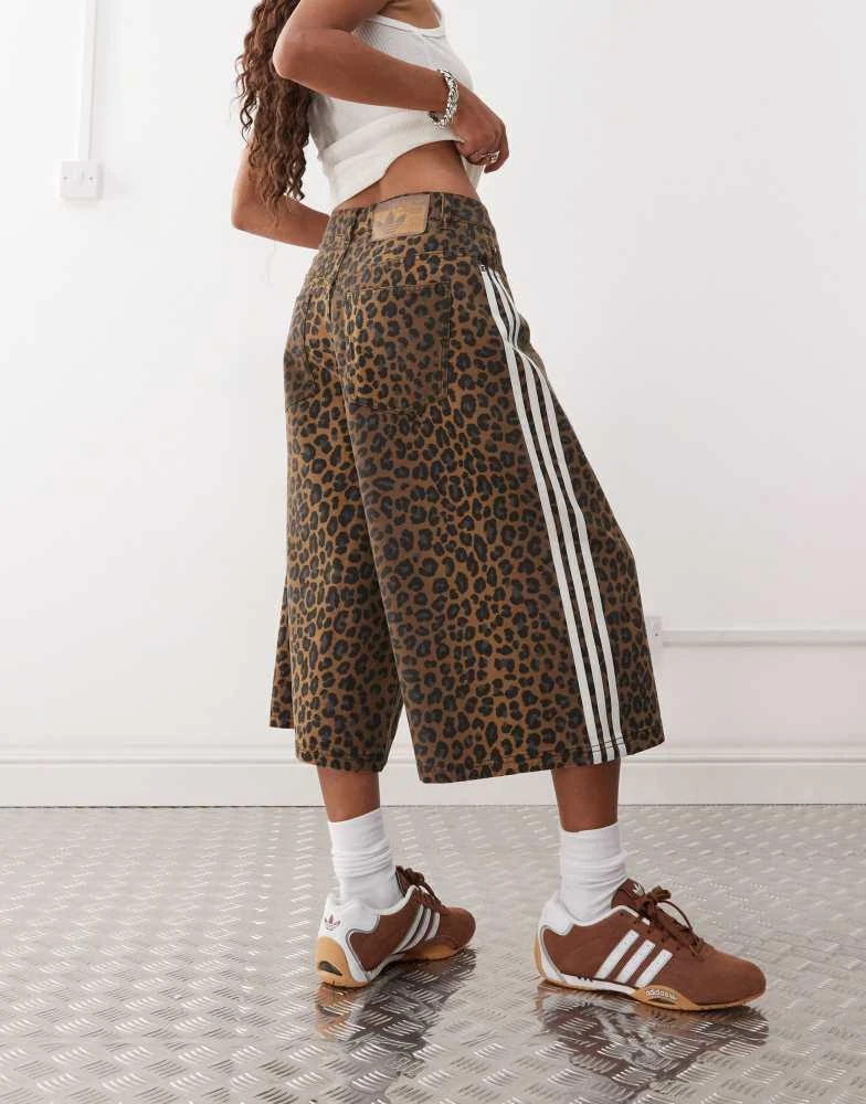 Adidas adidas Originals denim jorts in leopard print - MULTI 3