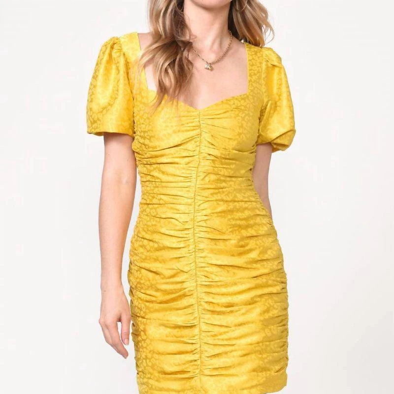 adelyn rae Nissa Ruched Dress In Honeycomb 1