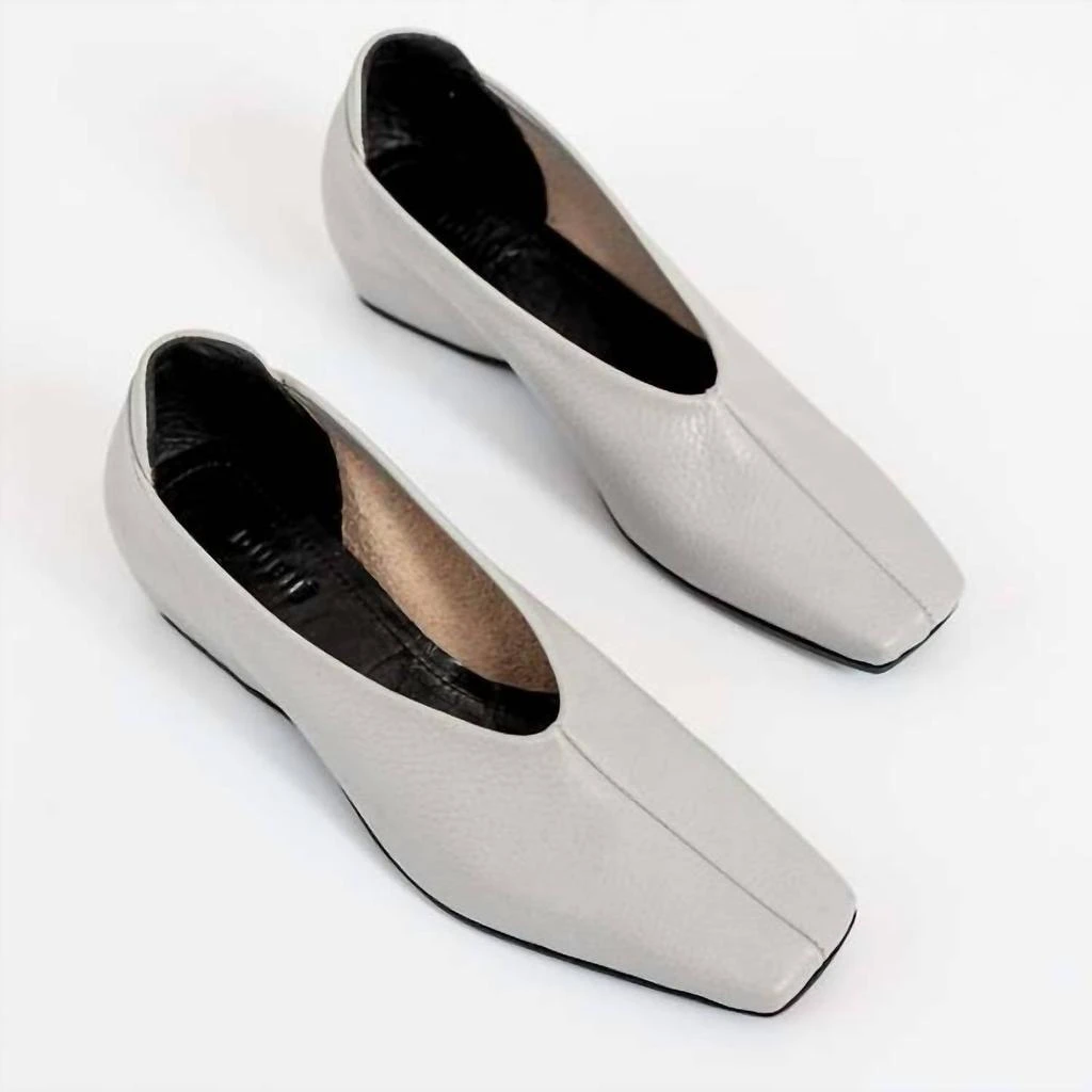 Dubie Women's Filoso Slip On Shoes In Cream 1