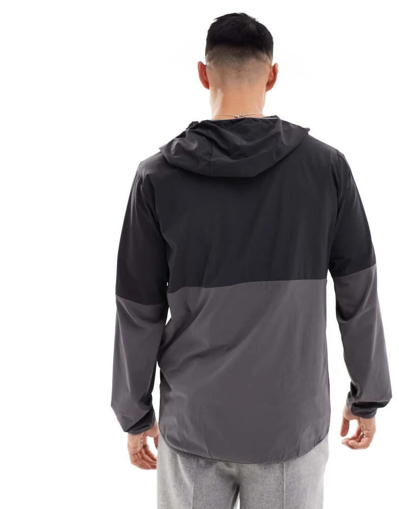 Berghaus Berghaus Wandermoor over head wind jacket in black and grey 2
