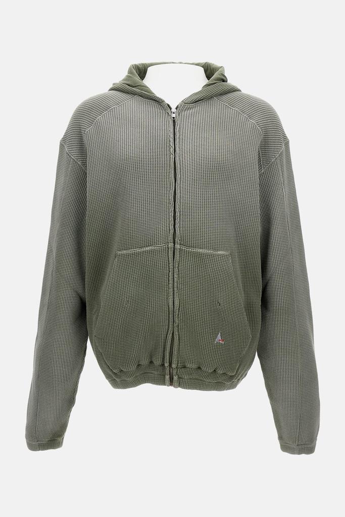 roa♡ 19023289_41673544_600.jpg