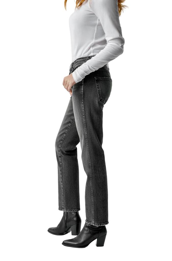 AMO Toni Low Slim Jeans In Te  Amo