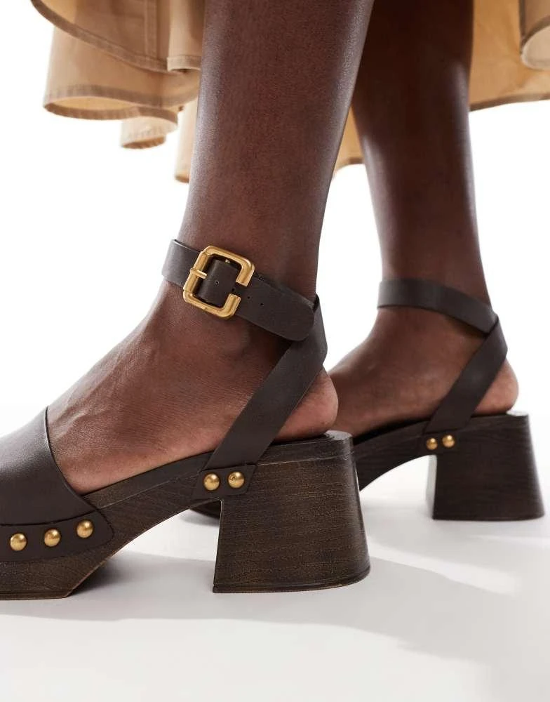 Bershka Bershka studded clogs in brown 4