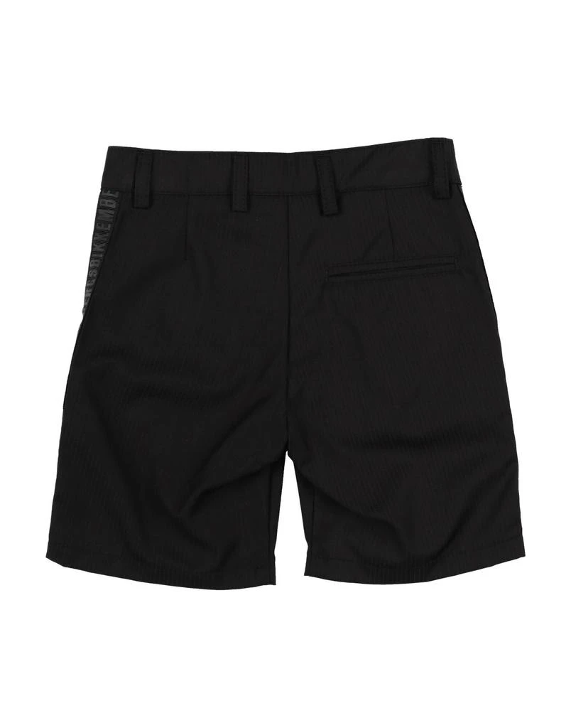 BIKKEMBERGS Shorts & Bermuda 2