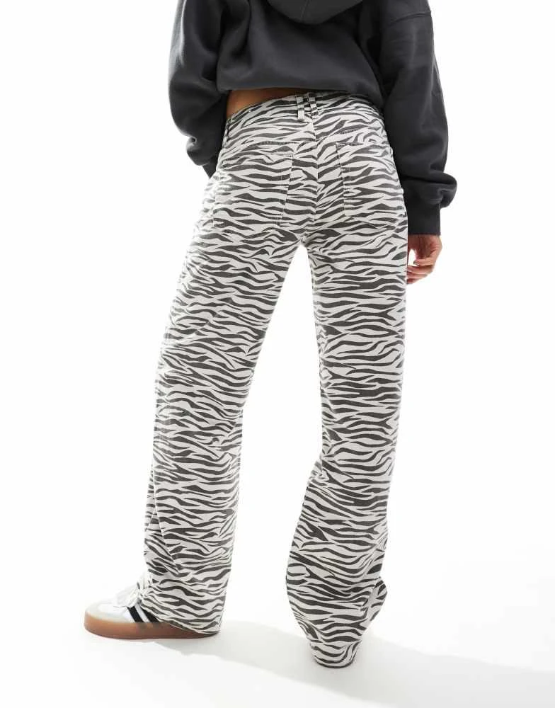 Pull&Bear Pull&Bear wide leg jean in zebra print 2