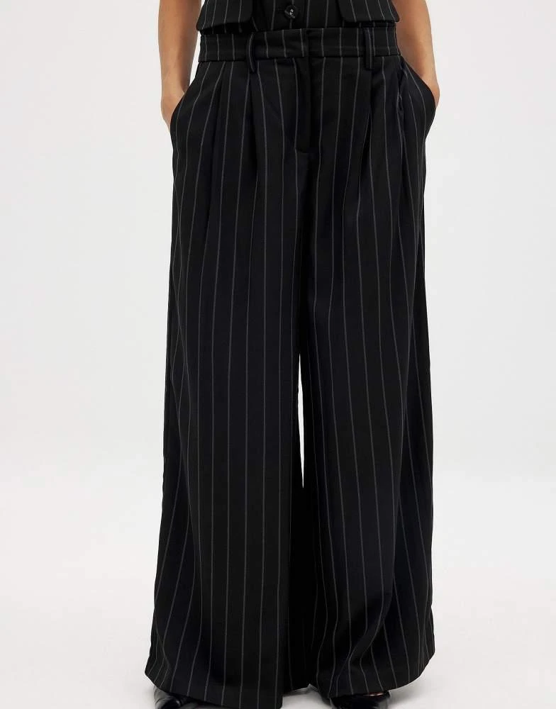NA-KD NA-KD Wide leg high waist loose trouser in black/white stripe
