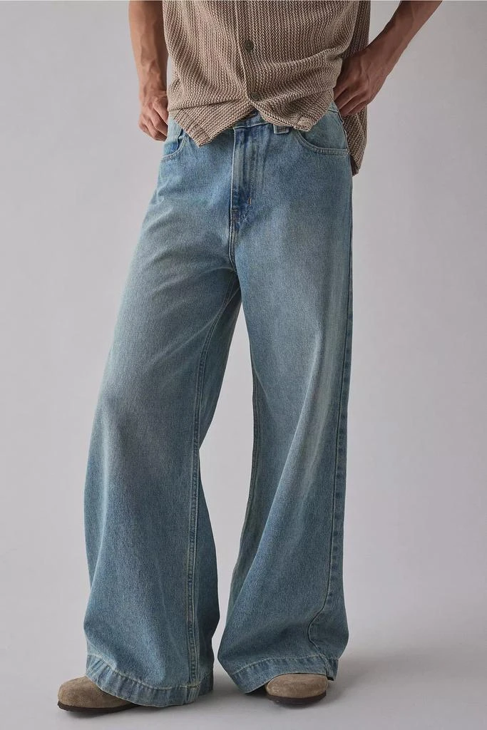 BDG BDG Cone Relaxed Fit Jean 1