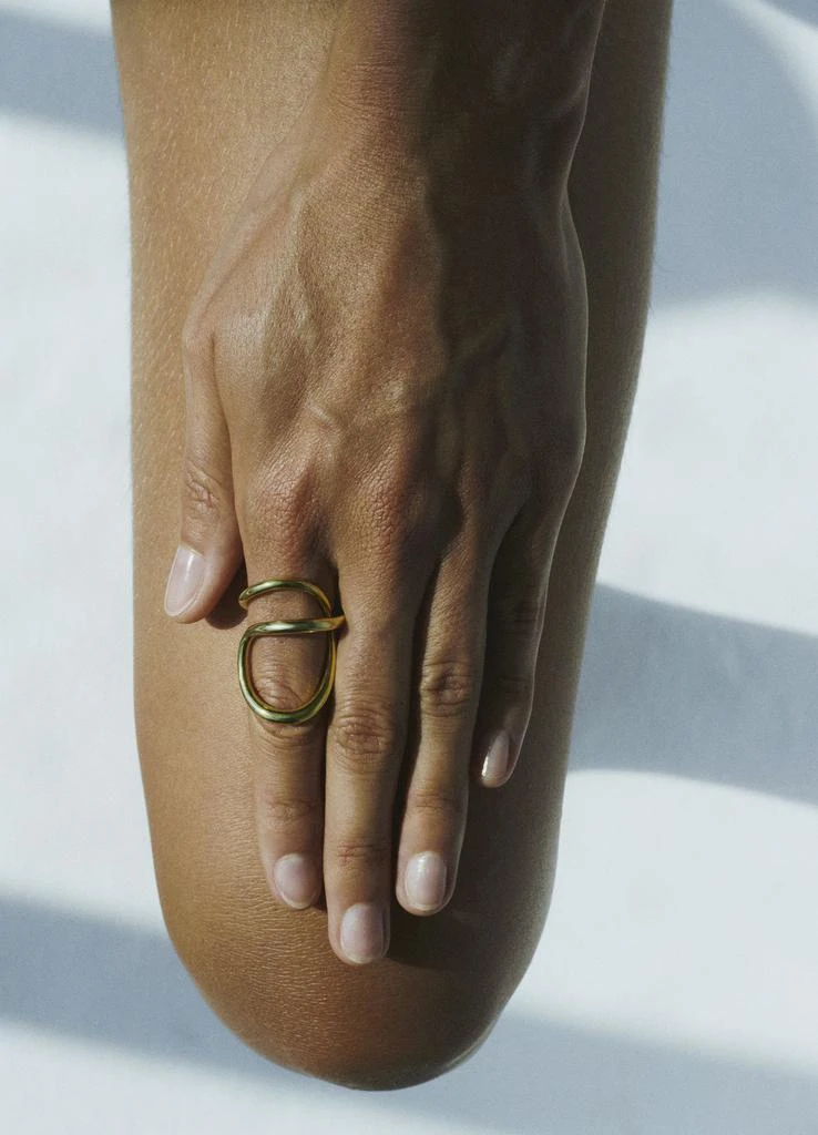 Charlotte Chesnais Ribbon ring 2