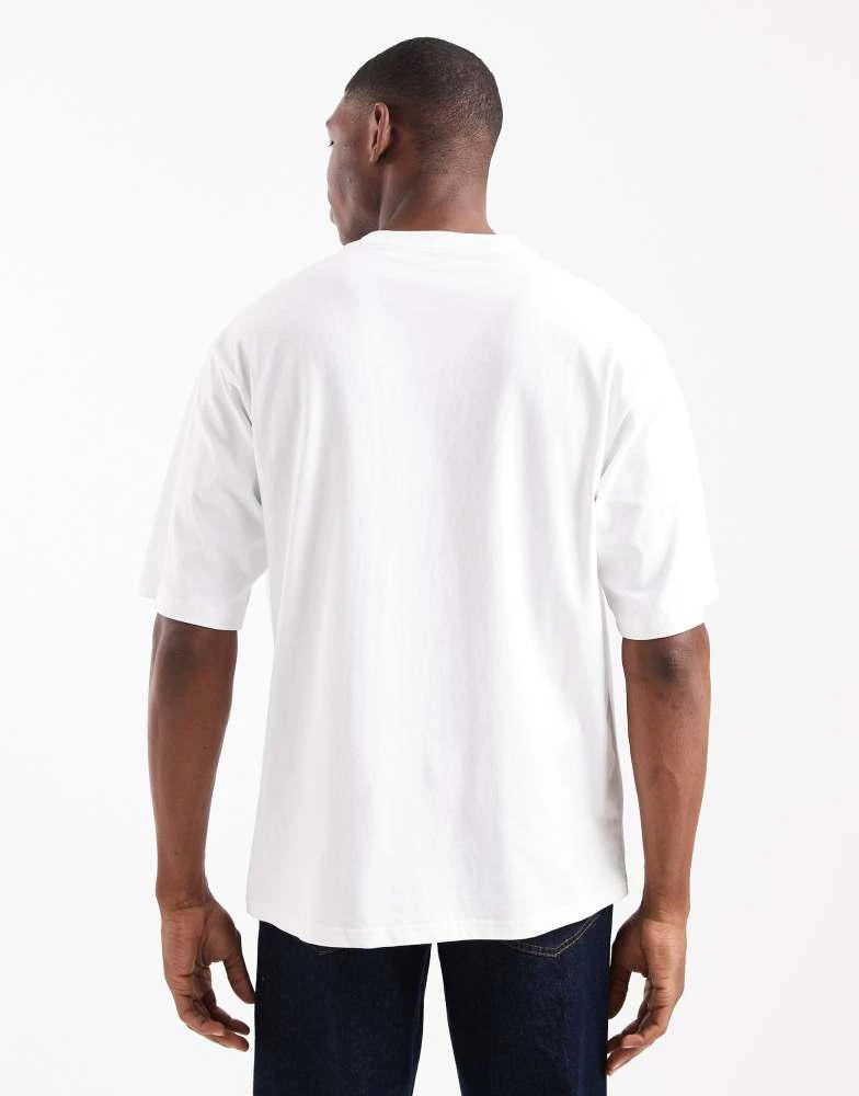 Levi
s Levi
s chest pocket tab t-shirt in white 3