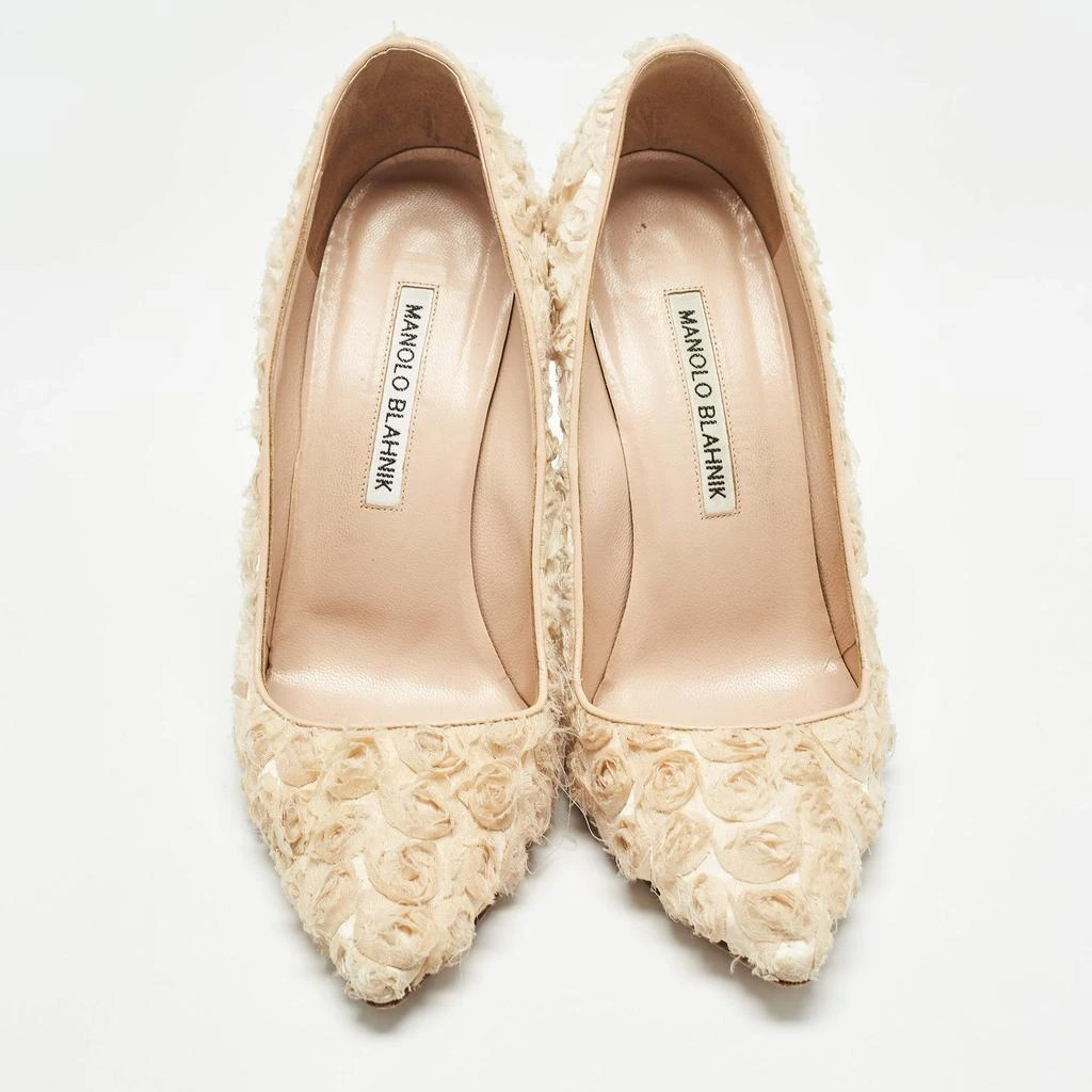 Manolo Blahnik Manolo Blahnik Cream Fabric Floral Pumps Size 37 3