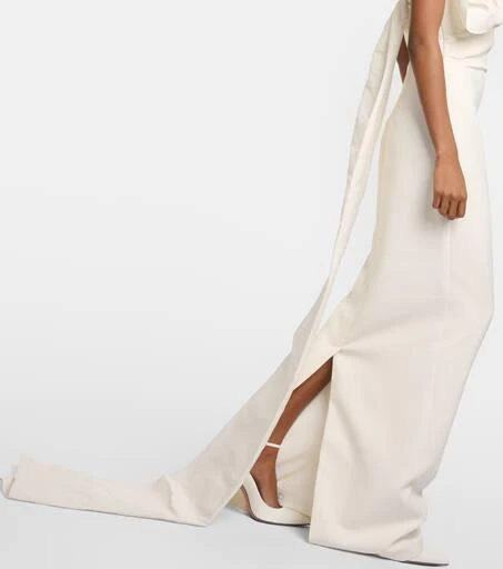 Safiyaa Bridal Briannie crêpe and faille gown 5