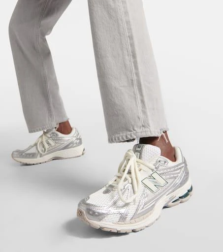 New Balance 1906R running shoes 4