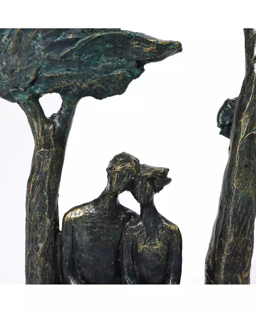 LuxenHome Resin Couple Love Windy Tabletop Decor 7