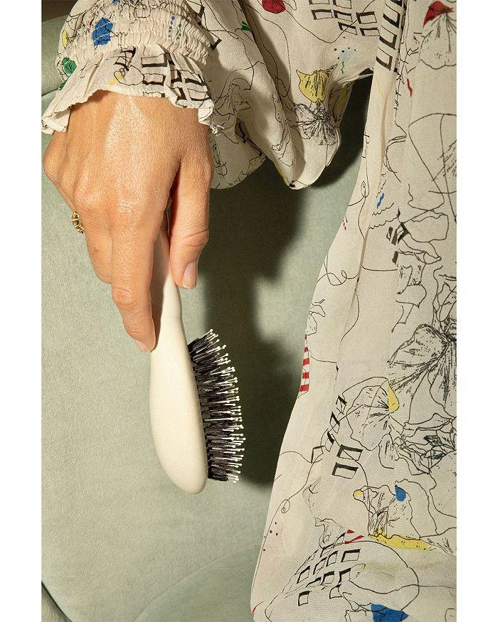 La Bonne Brosse N.03 The Small Essential Softness Gentle Scalp Care Hair Brush - Creamy White 7