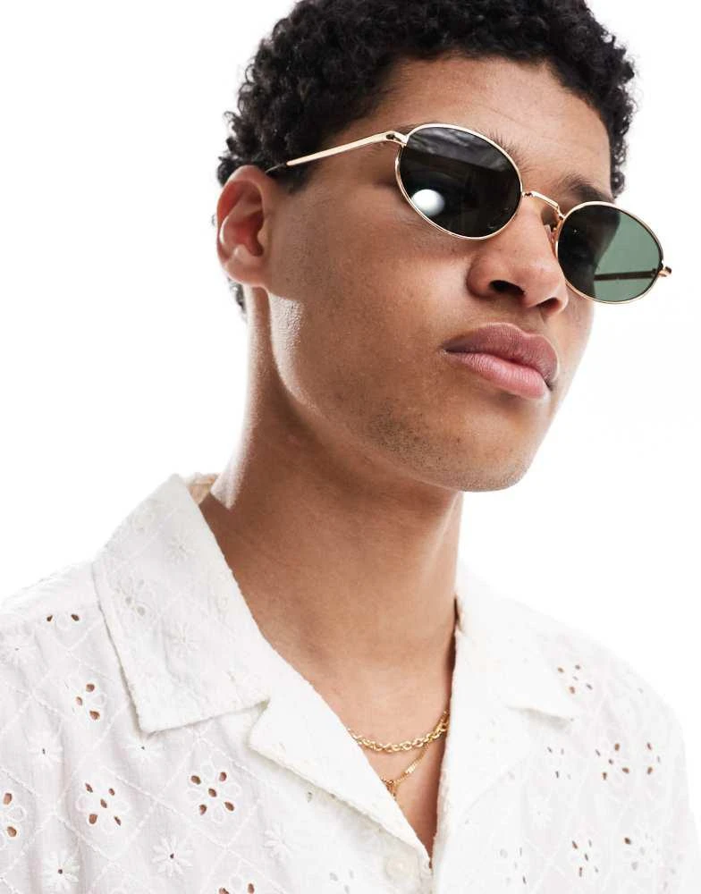 Pull&Bear Pull&Bear metal  frame oval sunglasses in gold 3