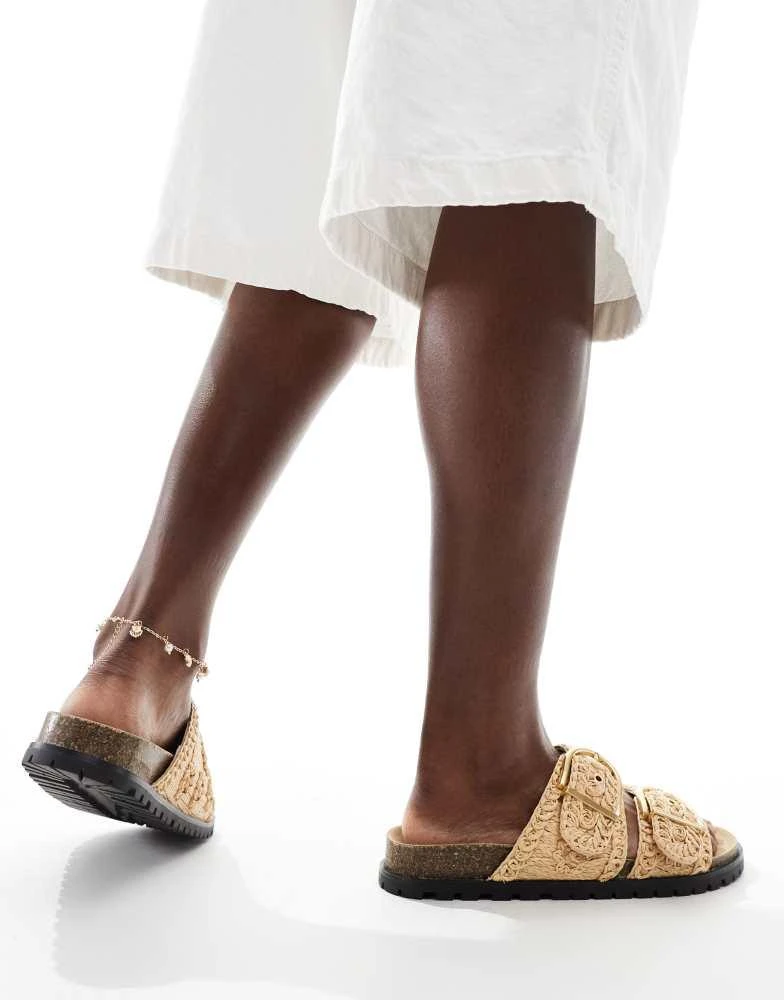 Stradivarius Stradivarius flatform double buckle sandal in beige 3