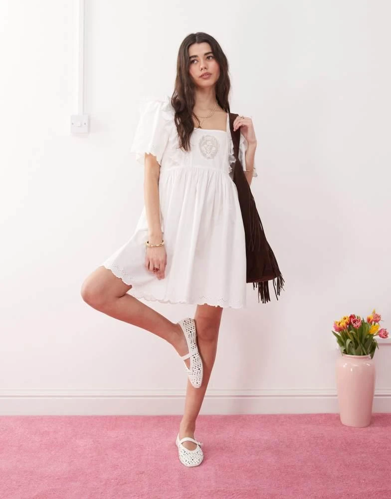 Shop Reclaimed Vintage western babydoll smock dress with embroidery lace  detail in white on Sale at BeyondStyle  Get 11% Off Reclaimed Vintage  western babydoll smock dress with embroidery lace detail in