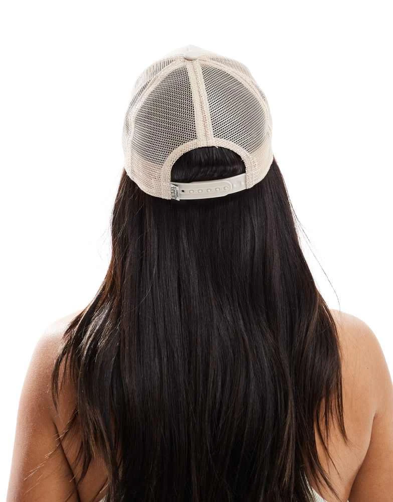 Von Dutch Von Dutch Memphis metallic trucker cap in cream 3