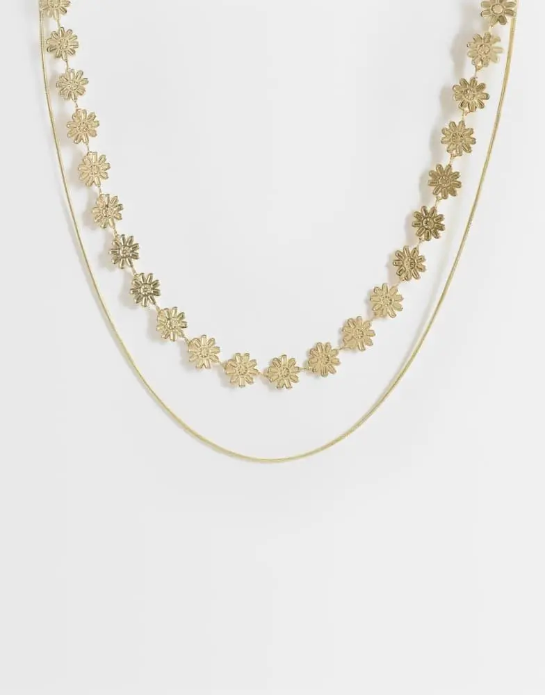 Pieces Pieces 2 pack flower and chain necklaces in gold tone