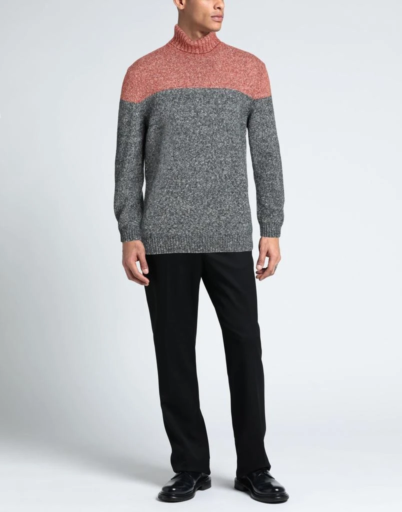 Heritage Turtleneck 2