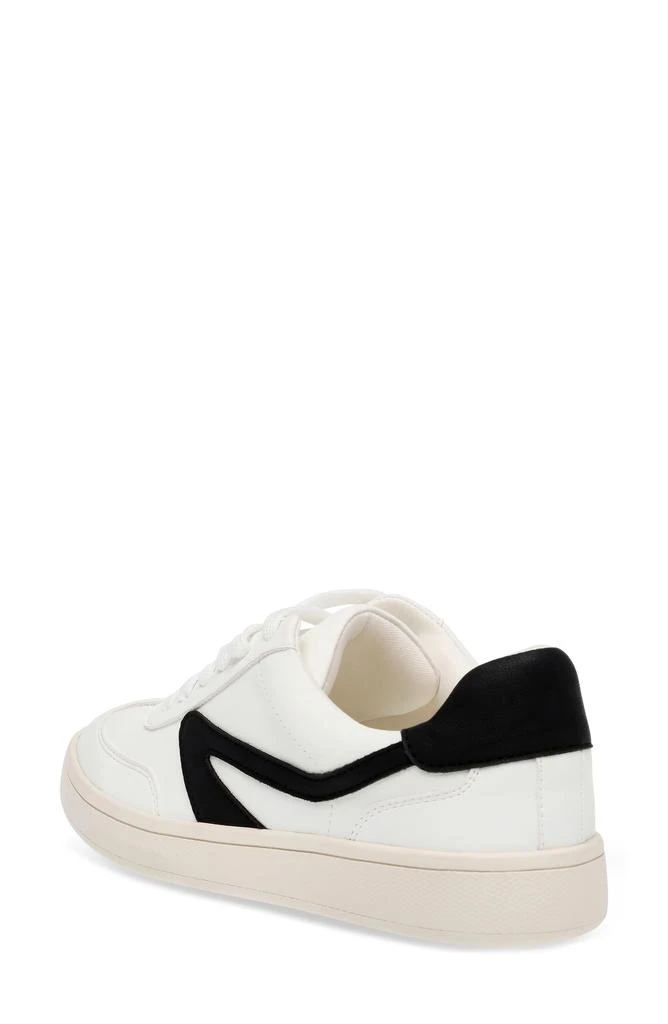 Dolce Vita Voyage Sneaker 2