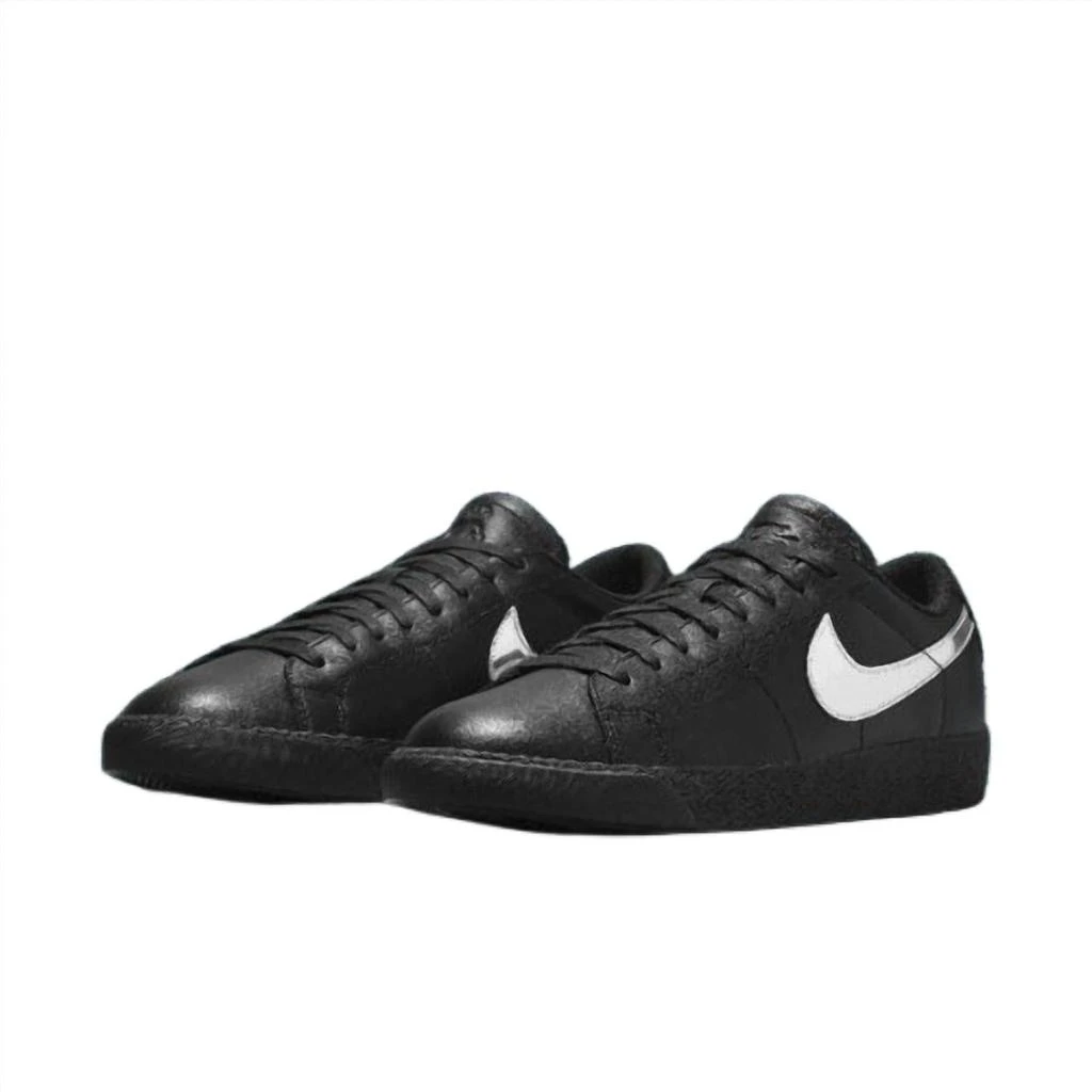 NIKE Men
s Zoom Blazer Low X Dancer Skateboard Shoe In Black/metallic Silver-Black 3