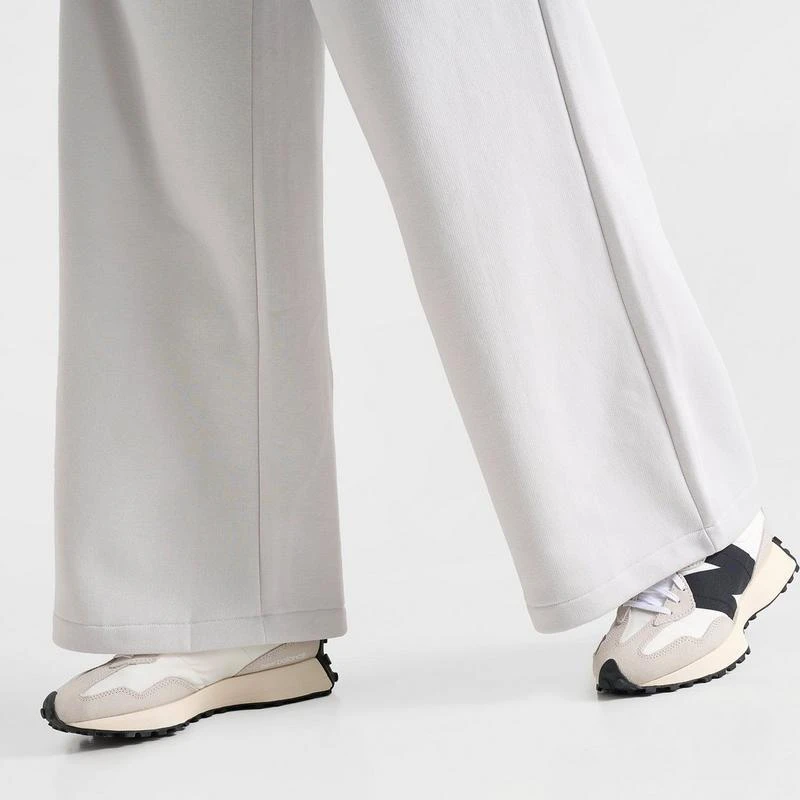 New Balance Women's New Balance Script Wide Leg Fleece Pants 6