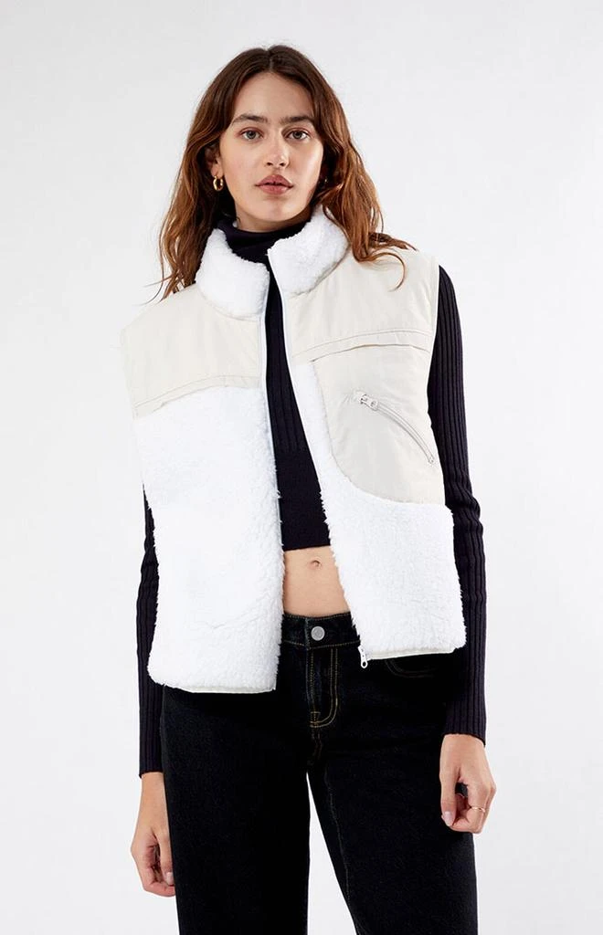 PacSun Flex Sherpa Fleece Vest 2