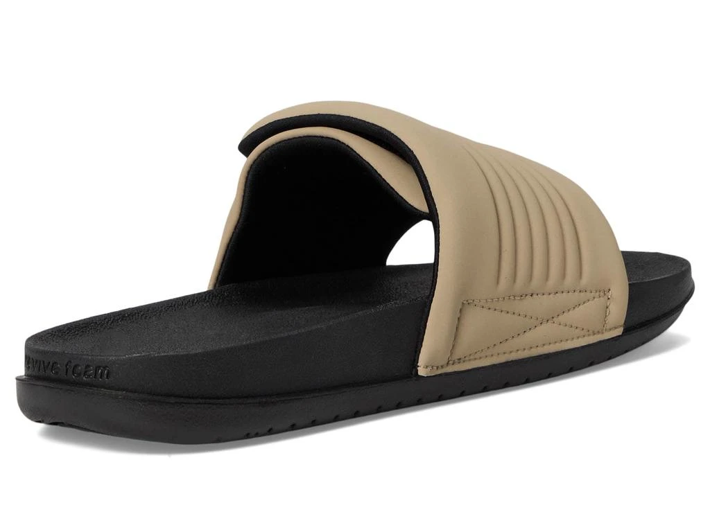 NIKE Offcourt Adjust 5