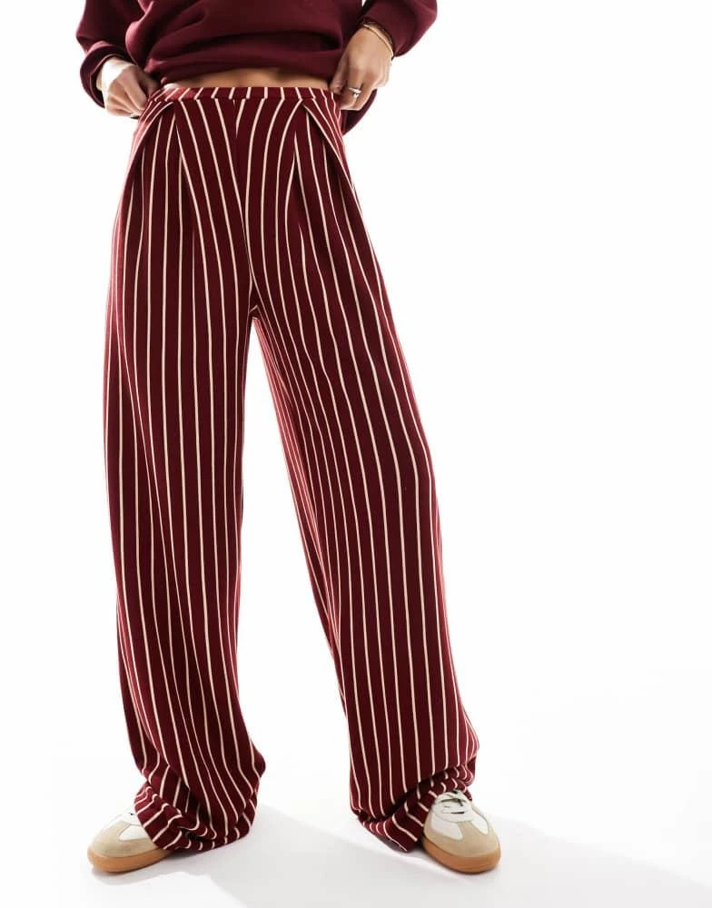 ASOS ASOS DESIGN tailored jogger in burgundy and white stripe 2