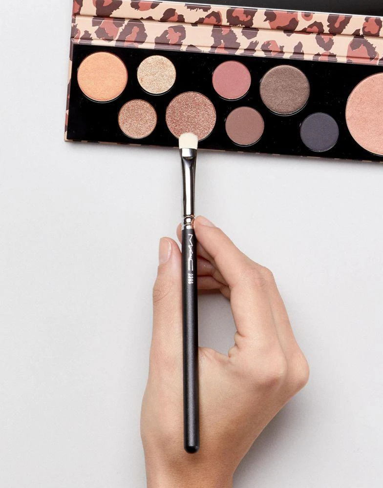 MAC MAC 239S Eye Shader Brush 2