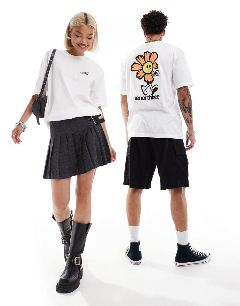【超おすすめ】The North Face Bloom Oversized T-Shirt The North Face Bloom backprint oversized t-shirt in light