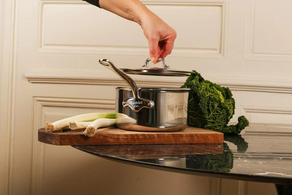Mauviel M
Cook 1.2 qt Stainless Steel Saucepan 
Lid 5