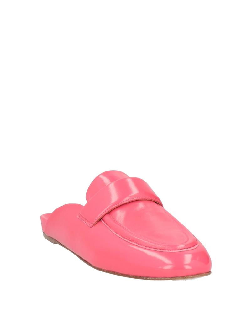 HALMANERA Mules and clogs