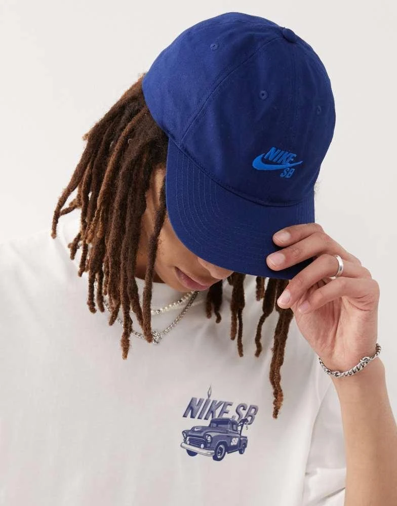 NIKE Nike SB logo cap in navy 1