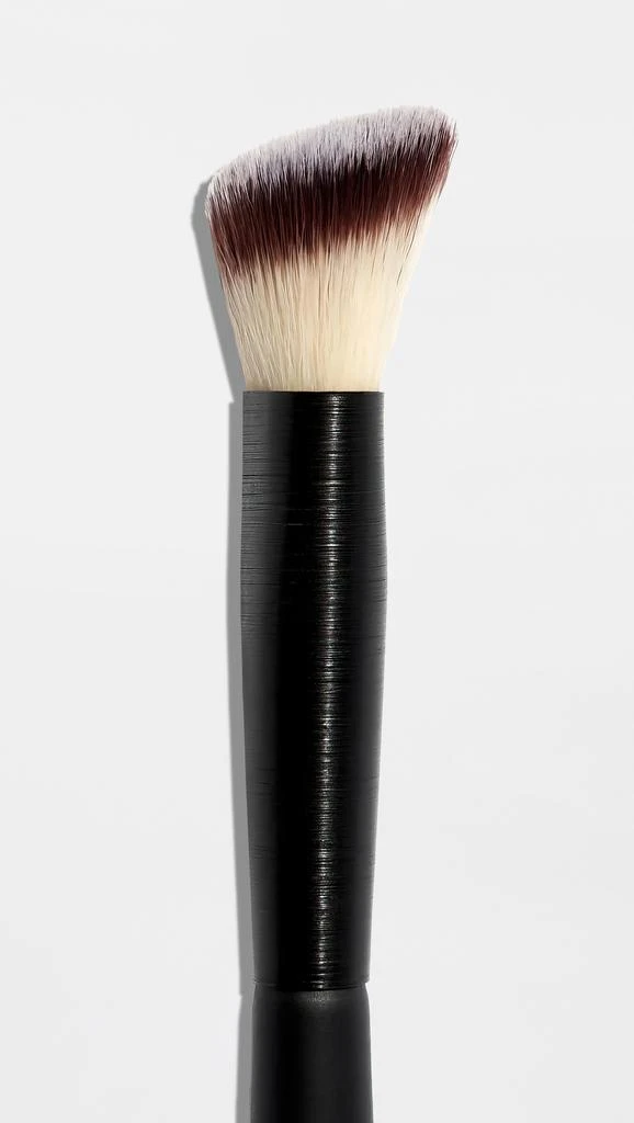 LAWLESS Concealer Brush 3