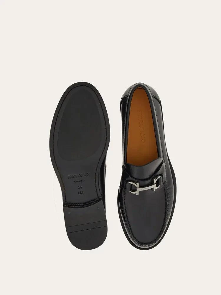 Salvatore Ferragamo Ferragamo Gancini-Trim Leather Moccasins 2