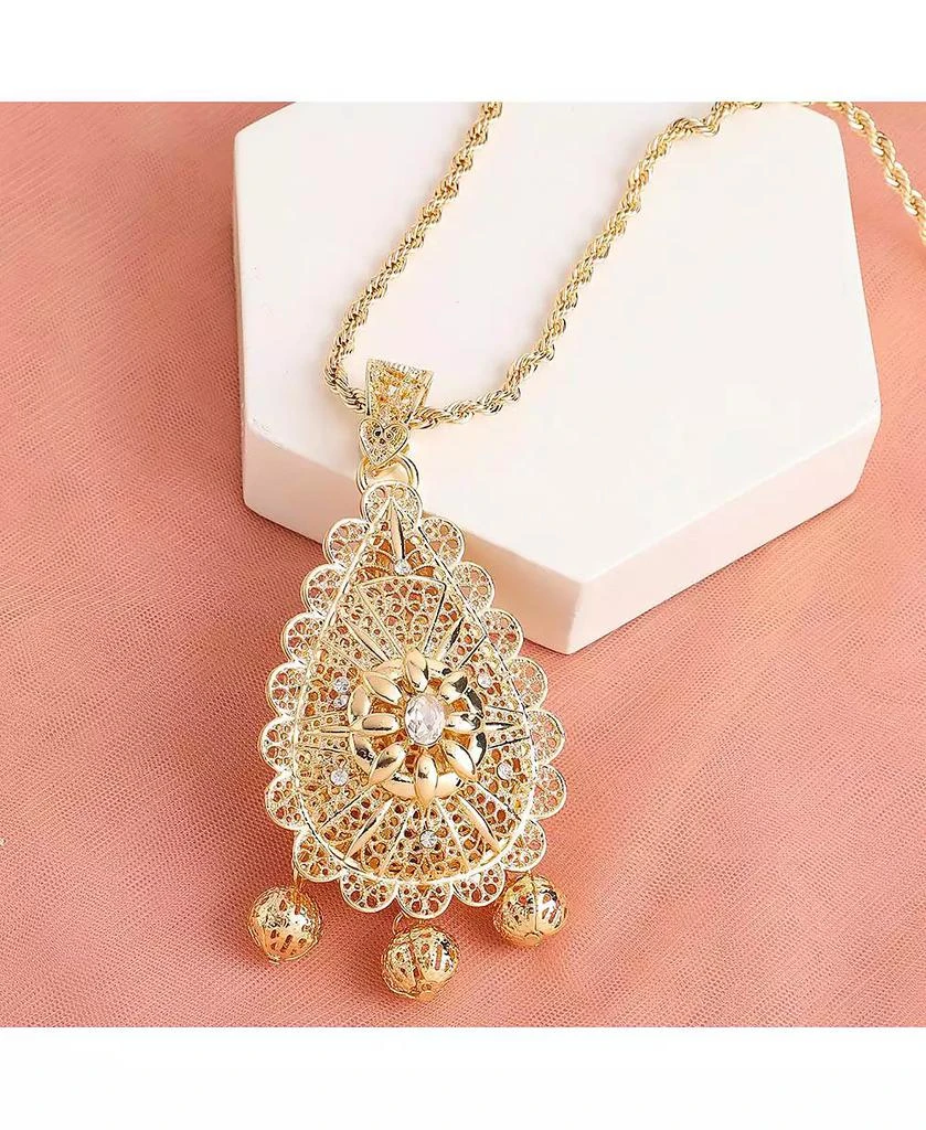 SOHI Women
s Royal Pendant Necklace 3