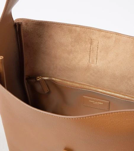 Yves Saint Laurent Le 5 à 7 Supple Large leather shoulder bag 3