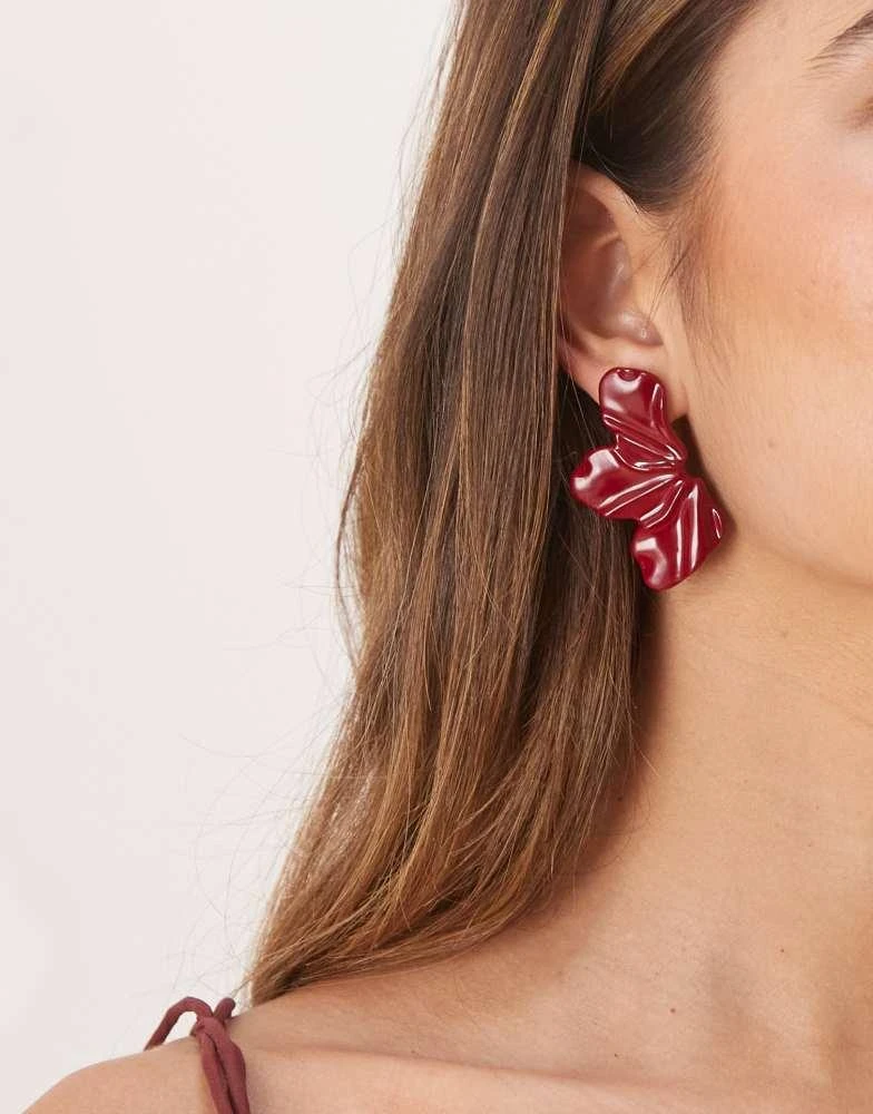 ASOS ASOS DESIGN stud half-flower petal earrings in burgundy 1