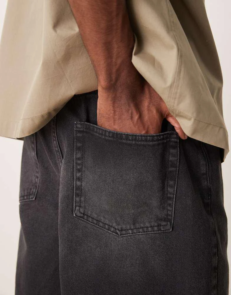 ASOS ASOS DESIGN long length denim jort in washed black 2