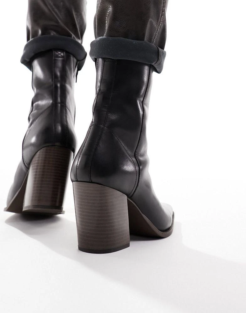 ASOS ASOS DESIGN heeled chelsea boot in black leather with natural sole 4