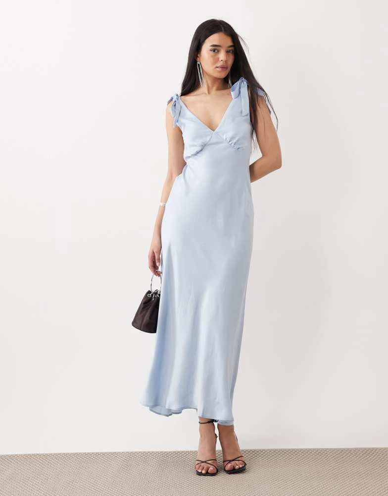 Shop New Look chiffon mini dress in white floral on Sale at BeyondStyle   Get 35% Off New Look chiffon mini dress in white floral with Limited-Time  Flash Deals, Exclusive Discounts, and