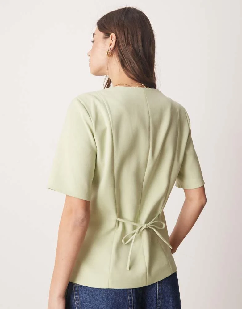 Abercrombie & Fitch Abercrombie & Fitch short sleeve tailored button through top in light green 4