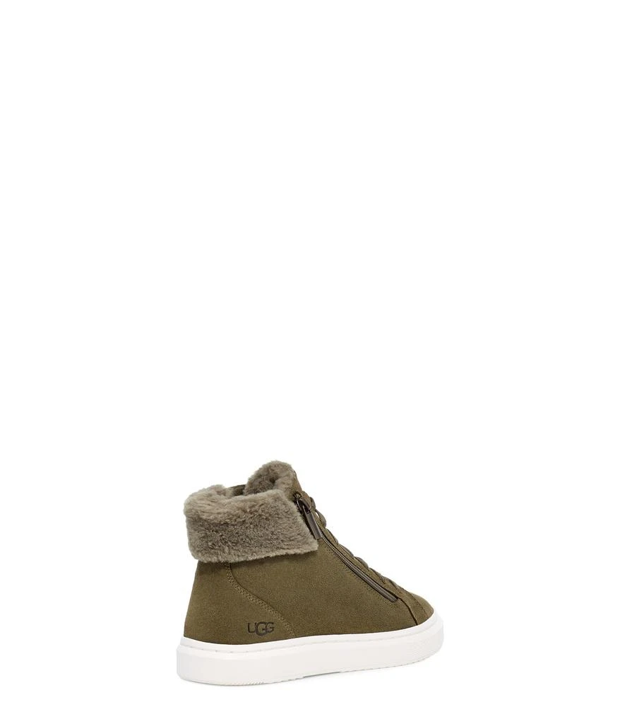 UGG Alameda Mid Zip 5